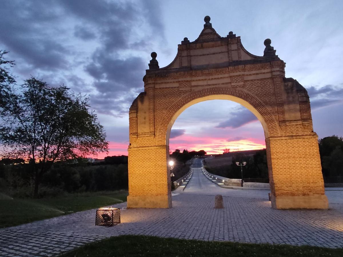 Alojamiento Turistico Carvi Arévalo Dış mekan fotoğraf